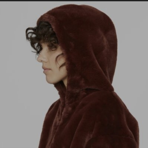 NWT nike faux fur jacket - Picture 5 of 10